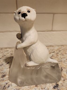 Franklin Mint Porcelain Sea Pup Otter On A Glass Iceberg